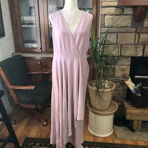 CALVIN KLEIN SIZE 10 BLUSH PINK JUMPSUIT DEEP PLUNGING NECKLINE EUC